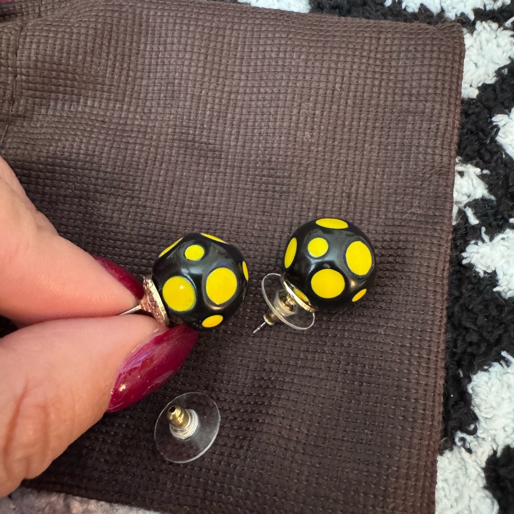 Betsey Johnson Stud Earrings - Picture 3 of 4